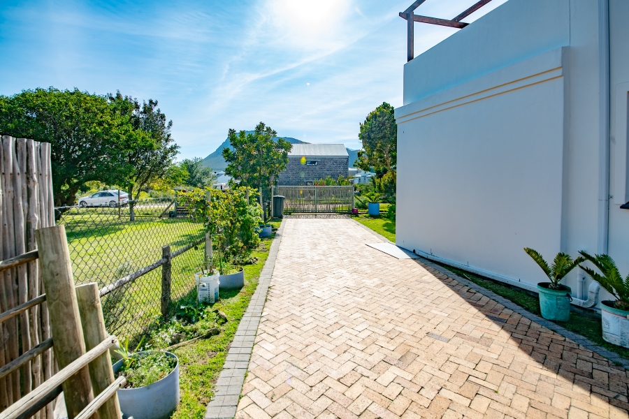 4 Bedroom Property for Sale in Pringle Bay Western Cape